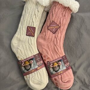 Avenue Women's Cream and Pink Cozy Socks